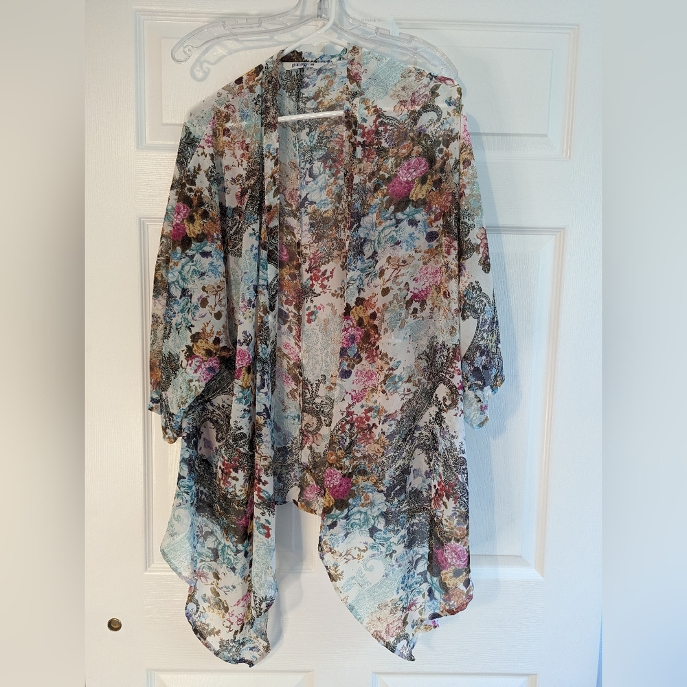 Paradigma | Gwenifer Kimono |  White | S
